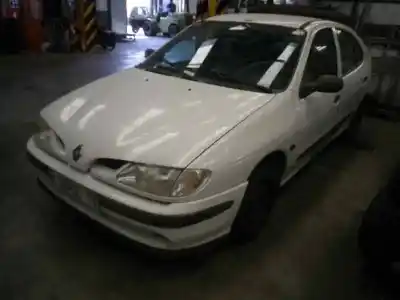 Утилизация автомобиля RENAULT MEGANE I BERLINA HATCHBACK (BA0) 1.6e RN года 1997 питание K7M