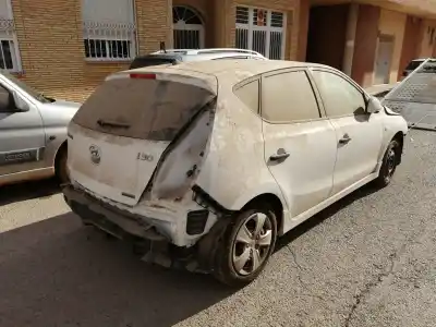 Veículo de Sucata hyundai i30 (gd) classic do ano 2010 alimentado d4fb