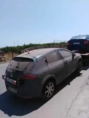 Veículo de Sucata SEAT LEON (1P1) Reference do ano 2005 alimentado BKC