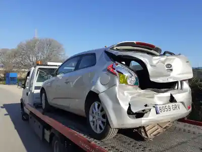 Veículo de Sucata kia cee´d emotion do ano 2009 alimentado d4fb