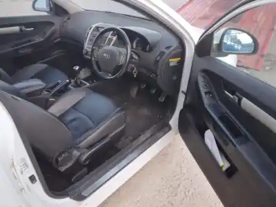 Veículo de Sucata kia pro_cee´d emotion do ano 2007 alimentado d4eaf