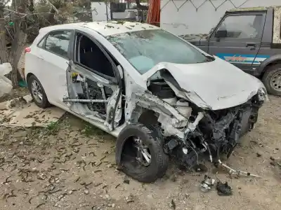 Veículo de Sucata HYUNDAI I30 (GD) Classic do ano 2012 alimentado D4FC