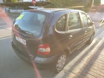 Veicolo di demolizione renault scenic (ja..) 1.6 16v authentique (ja0b/11) dell'anno 2001 alimentato k4mb7