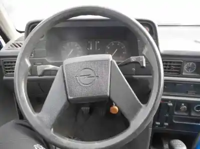 Veicolo di demolizione opel kadett e cup lim. dell'anno 1987 alimentato 13s