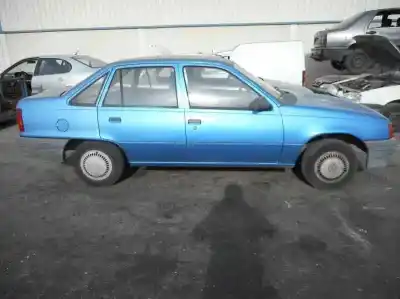 Veicolo di demolizione opel kadett e cup lim. dell'anno 1987 alimentato 13s