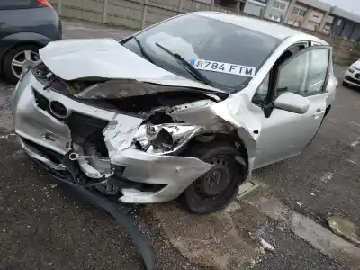 Veículo de Sucata toyota auris luna+ do ano 2007 alimentado 1ndtv