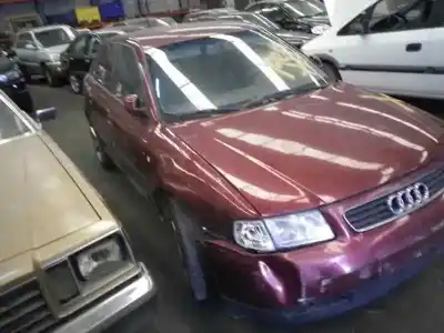 Veículo de Sucata audi a3 (8l) 1.6 ambiente do ano 1999 alimentado akl