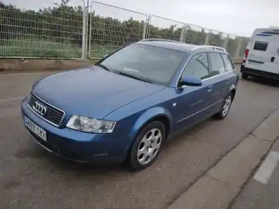 Veículo de Sucata AUDI A4 AVANT (8E) 2.0 FSI do ano 2003 alimentado AWA