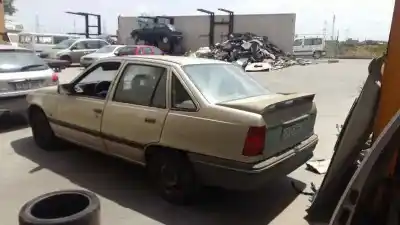 Veículo de Sucata opel kadett e gl berlina do ano 1989 alimentado c14nz