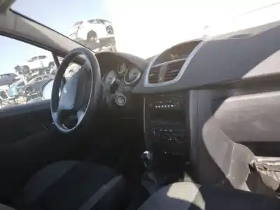 Veículo de Sucata peugeot 207 confort do ano 2007 alimentado 8hz