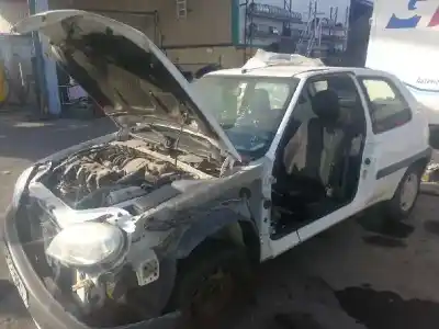 Veículo de Sucata citroen saxo 1.5 diesel do ano 2001 alimentado vjx