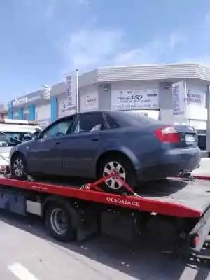 Veículo de Sucata AUDI A4 BERLINA (8E) 1.8 T Sport Edition do ano 2002 alimentado AVJ