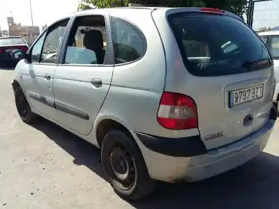 Scrapping Vehicle renault scénic i monospace (ja0/1_, fa0_) 1.9 dti (ja1u) of the year 2002 powered f9q744
