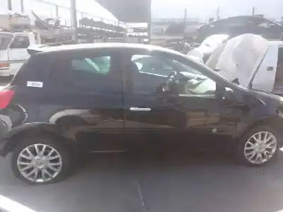 Veicolo di demolizione renault clio iii exception dell'anno 2007 alimentato m4ra7