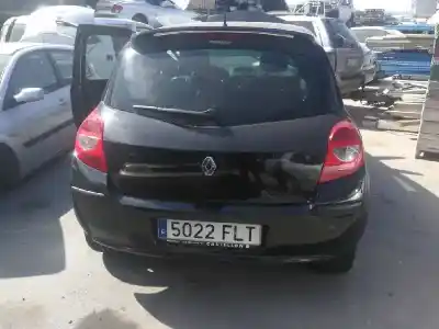 Veicolo di demolizione renault clio iii exception dell'anno 2007 alimentato m4ra7