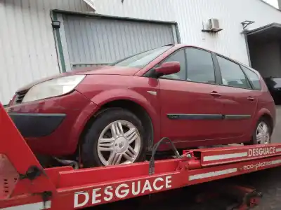 Scrapping Vehicle RENAULT SCÉNIC II (JM0/1_) 1.6 16V (JM1R) of the year 2005 powered KM4