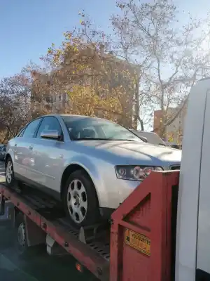 Verschrottungsfahrzeug audi a4 berlina (8e) 2.0 fsi des jahres 2002 angetrieben awa