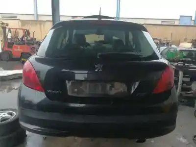 Véhicule à la ferraille peugeot                                            207                                                                                                                                                                                                                                                        gt                                                                                                                                                                                                                                                         de l'année 2008 alimenté 9hy