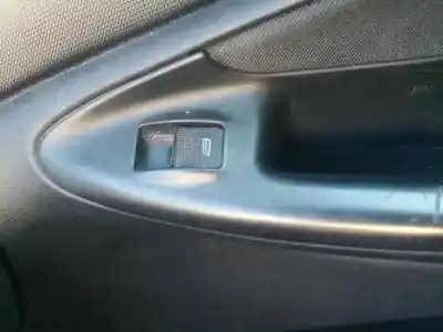 Veículo de Sucata audi a4 berlina (b5) 1.8 t do ano 1996 alimentado aeb