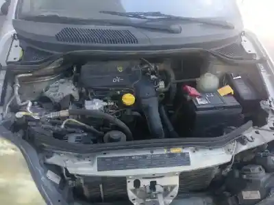 Véhicule à la ferraille renault scénic i monospace (ja0/1_, fa0_) 1.9 dti (ja1u) de l'année 2001 alimenté f9q744
