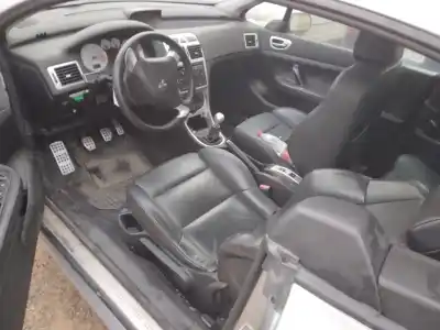 Sloopvoertuig peugeot 307 cc (s1) 2.0 van het jaar 2005 aangedreven rfn