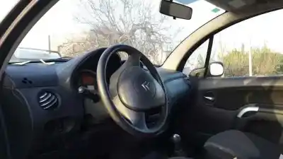 Veículo de Sucata citroen c3 1.4 hdi exclusive do ano 2004 alimentado 8hx