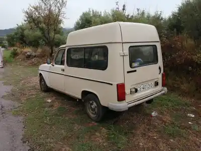 Vehicul casat renault 4 1.1 g al anului 1987 alimentat 688