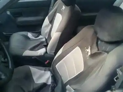 Veicolo di demolizione renault 19 (b/c/l53) * dell'anno 1992 alimentato e6j