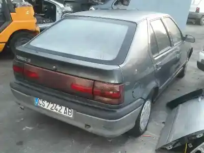 Veicolo di demolizione renault 19 (b/c/l53) * dell'anno 1992 alimentato e6j