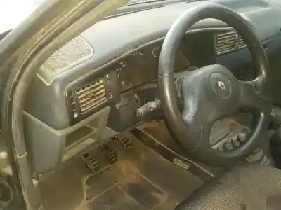 Veicolo di demolizione renault 19 (b/c/l53) * dell'anno 1992 alimentato e6j