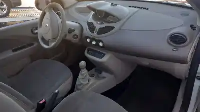 Scrapping Vehicle renault twingo authentique of the year 2010 powered d4f772