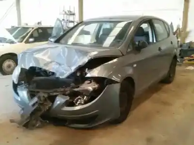 Sloopvoertuig SEAT TOLEDO (5P2) 1.9 TDI van het jaar 2004 aangedreven BJB