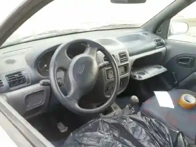 Утилизация автомобиля renault clio ii fase ii (b/cb0) 1.2 года 1998 питание d7f720