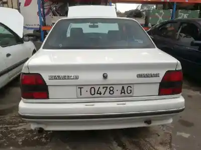 Véhicule à la ferraille renault 19 (b/c/l53)  de l'année 1991 alimenté e6j