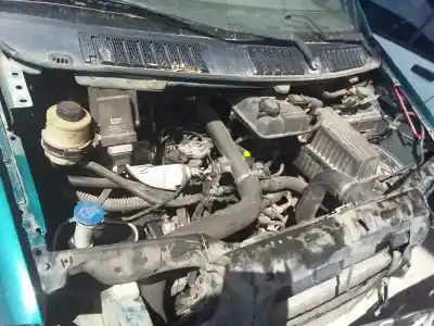 Sloopvoertuig peugeot 806 srdt van het jaar 1996 aangedreven dhx