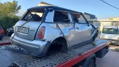 Veicolo di demolizione MINI                                               MINI (R50,R53)                                                                                                                                                                                                                                             Cooper                                                                                                                                                                                                                                                     dell'anno 2002 alimentato W10B16A
