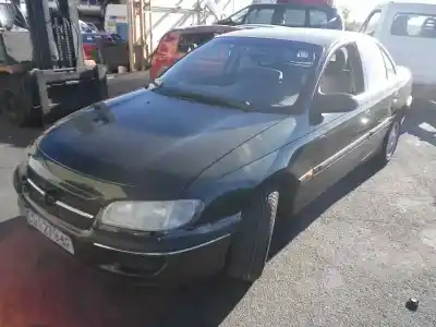 Veículo de Sucata opel omega b cd familiar do ano 1994 alimentado x20xev