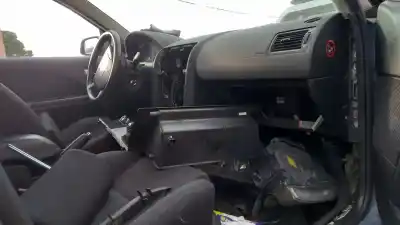 Vehicul casat ford mondeo berlina (ge) ambiente (06.2003->) (d) al anului 2005 alimentat fmba