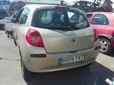 Veicolo di demolizione renault clio iii authentique dell'anno 2007 alimentato d4f740