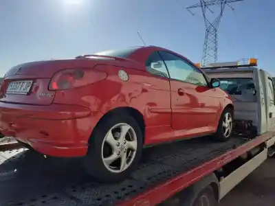 Veicolo di demolizione PEUGEOT 206 CC CC dell'anno 2006 alimentato NFU