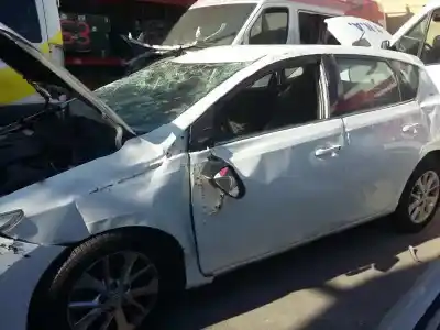 Veículo de Sucata toyota auris active do ano 2014 alimentado 1ad