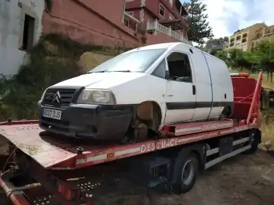 Veículo de Sucata CITROEN JUMPY 2.0 HDi SX Familiar (5/6 asientos) do ano 2005 alimentado RHZ