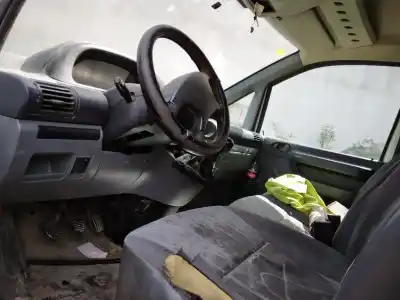 Veículo de Sucata citroen jumpy 2.0 hdi sx familiar (5/6 asientos) do ano 2005 alimentado rhz