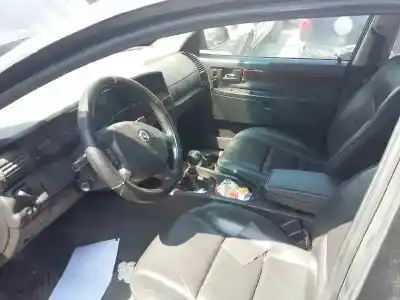 Scrapping Vehicle opel omega b executive berlina of the year 2002 powered y25dt