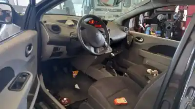 Veículo de Sucata renault twingo authentique do ano 2009 alimentado d4f772