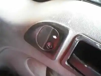 Veicolo di demolizione ford transit connect (tc7) 1.8 tdci cat dell'anno 2005 alimentato hcpa