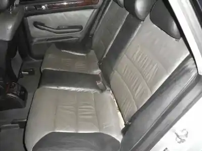 Sloopvoertuig audi allroad quattro (4b5) 2.7 t van het jaar 2001 aangedreven are