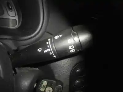 Veículo de Sucata citroen c3 1.1 collection do ano 2003 alimentado hfx