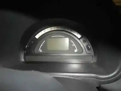 Veículo de Sucata citroen c3 1.1 collection do ano 2003 alimentado hfx