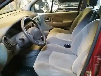 Veicolo di demolizione renault scenic (ja..) 1.6 16v authentique (ja0b/11) dell'anno 2002 alimentato k4ma7